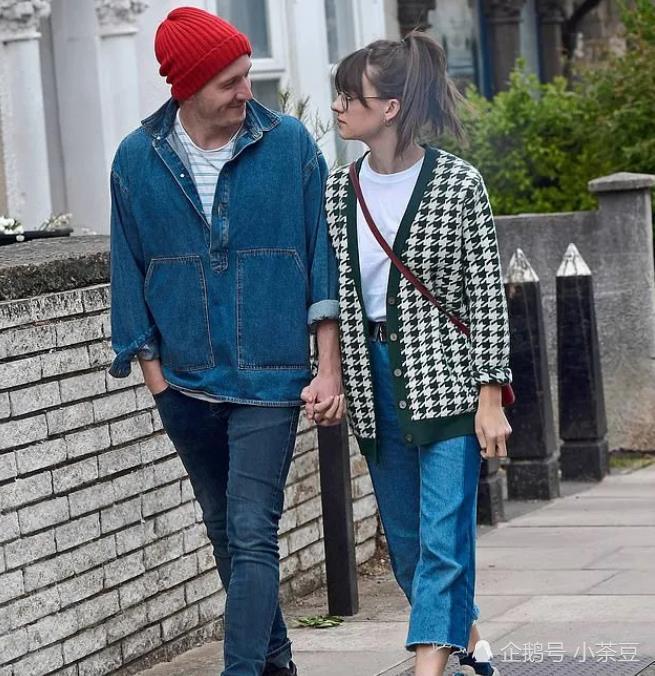 黛西的男友就是演员tom varey,曾经在《权力的游戏》里面饰演过克雷