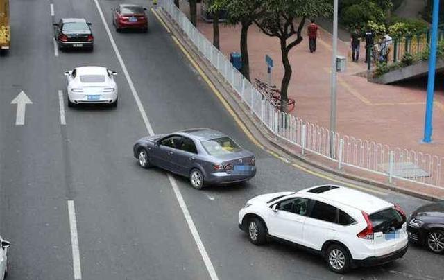 前車故障不動彈後車實線變道算違章嗎說句真心話弄懂再開車