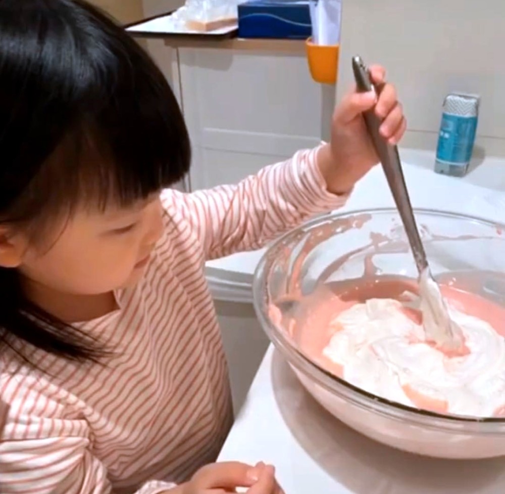 刘銮雄|记者曝甘比因小事被刘銮雄骂得街头痛哭，她真心爱大刘离不开对方