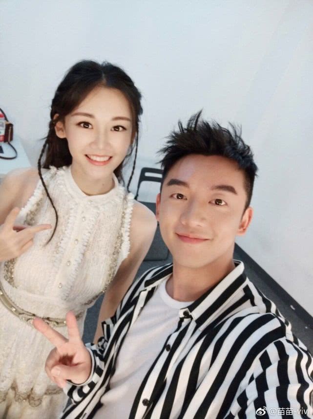 程晓玥|郑恺婚后携苗苗秀恩爱，前任程晓玥晒亿万新宅，奢华大气疑似婚房