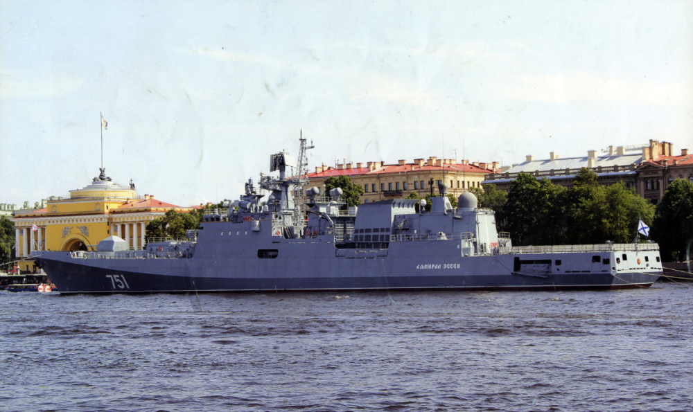 众所周知,俄罗斯海军一贯给人一种凌乱的风格,比如当前依然服役的光荣