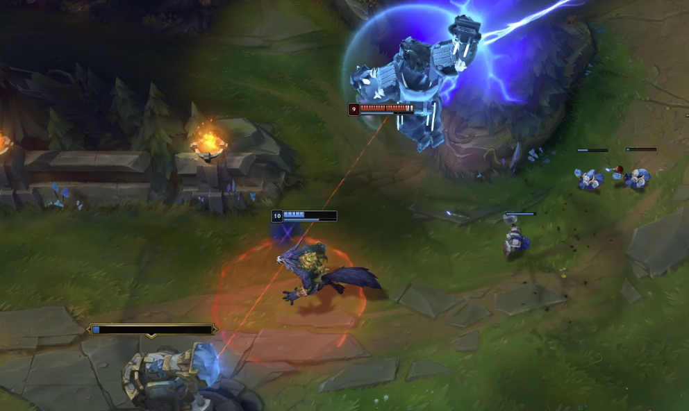 开启大招跃入人堆之中,扛下一轮伤害然后一个蓄意轰拳高