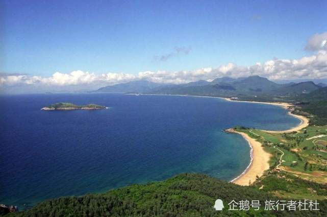 万宁,位于海南岛东南部,东临南海,属热带海洋性季风气候,阳光充足