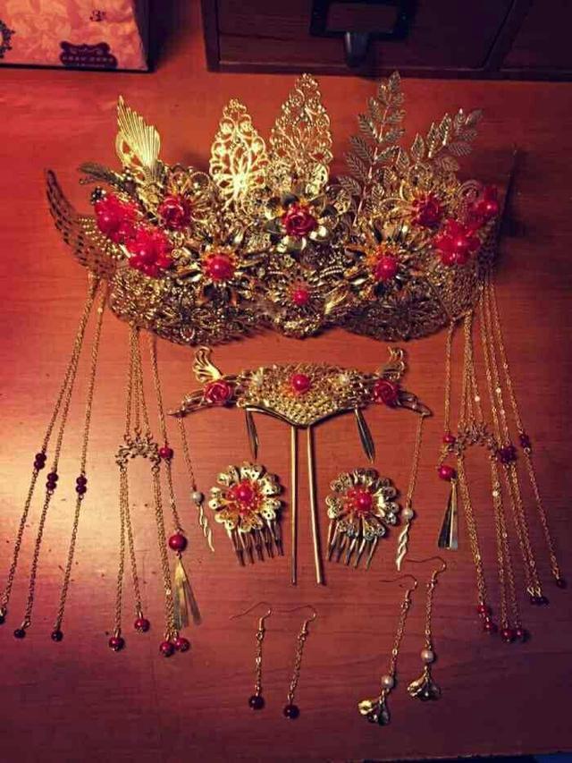 灵签占卜:假如你是公主,你会选哪个凤冠出嫁?测你今生的姻缘!