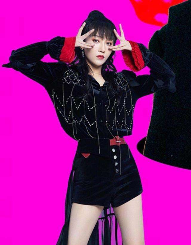 刘雨昕曾直言不愿长发穿裙子,加入过男团,明天决赛能c位出道吗