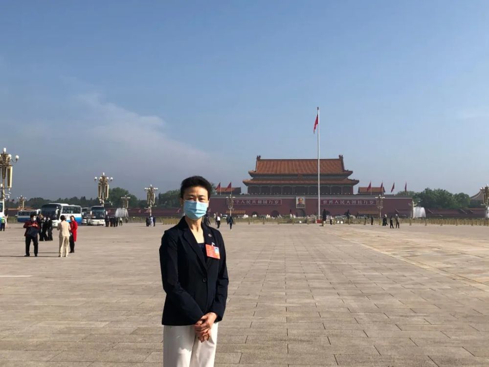 羽坛皇后李玲蔚在全国两会上分享丽水战疫经验