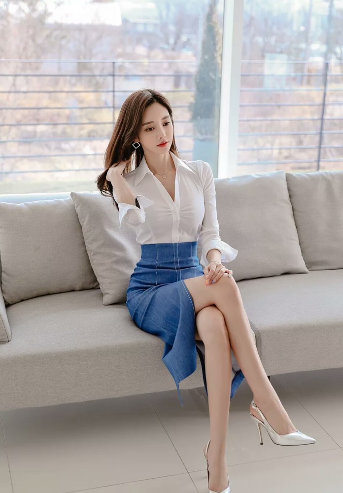 孙允珠女装美图:爱德华伯爵庭园白领西装衣裙_腾讯新闻