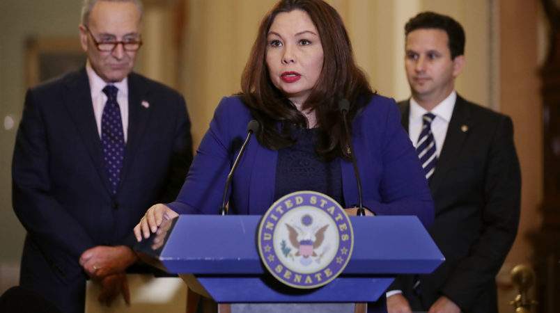 民主党政客塔米·达克沃斯(tammy duckworth)