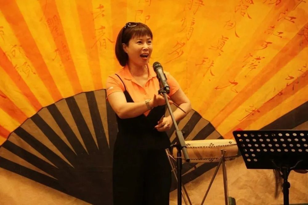 成团67年的首场付费直播天津市曲艺团show给你看