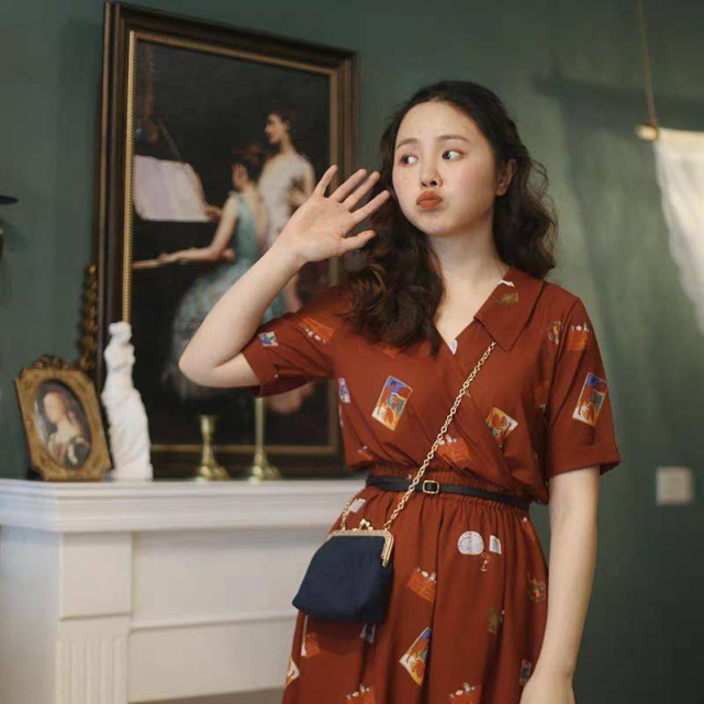 胖女孩也能可爱又性感,7款遮肉连衣裙,轻松拥有小蛮腰