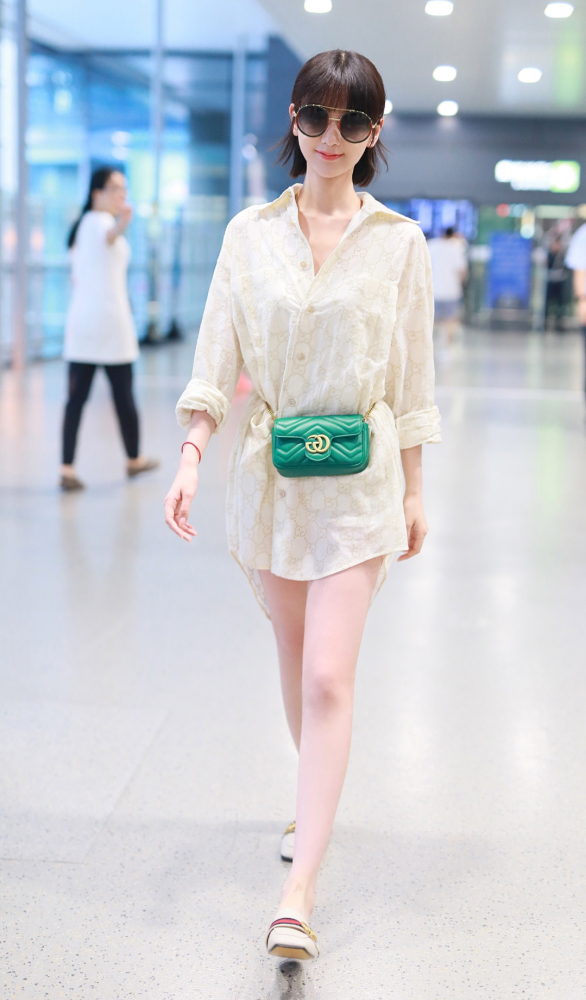 有种失策叫毛晓彤穿炫腹装,镜头抓拍到那刻,这腰宽到我不敢想_腾讯