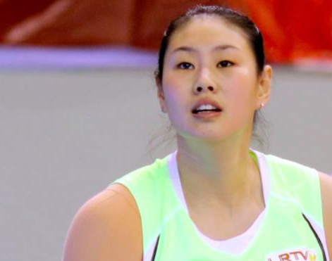 郎平一直器重她,颜妮这两项特点过硬,明年34岁继续征战奥运会