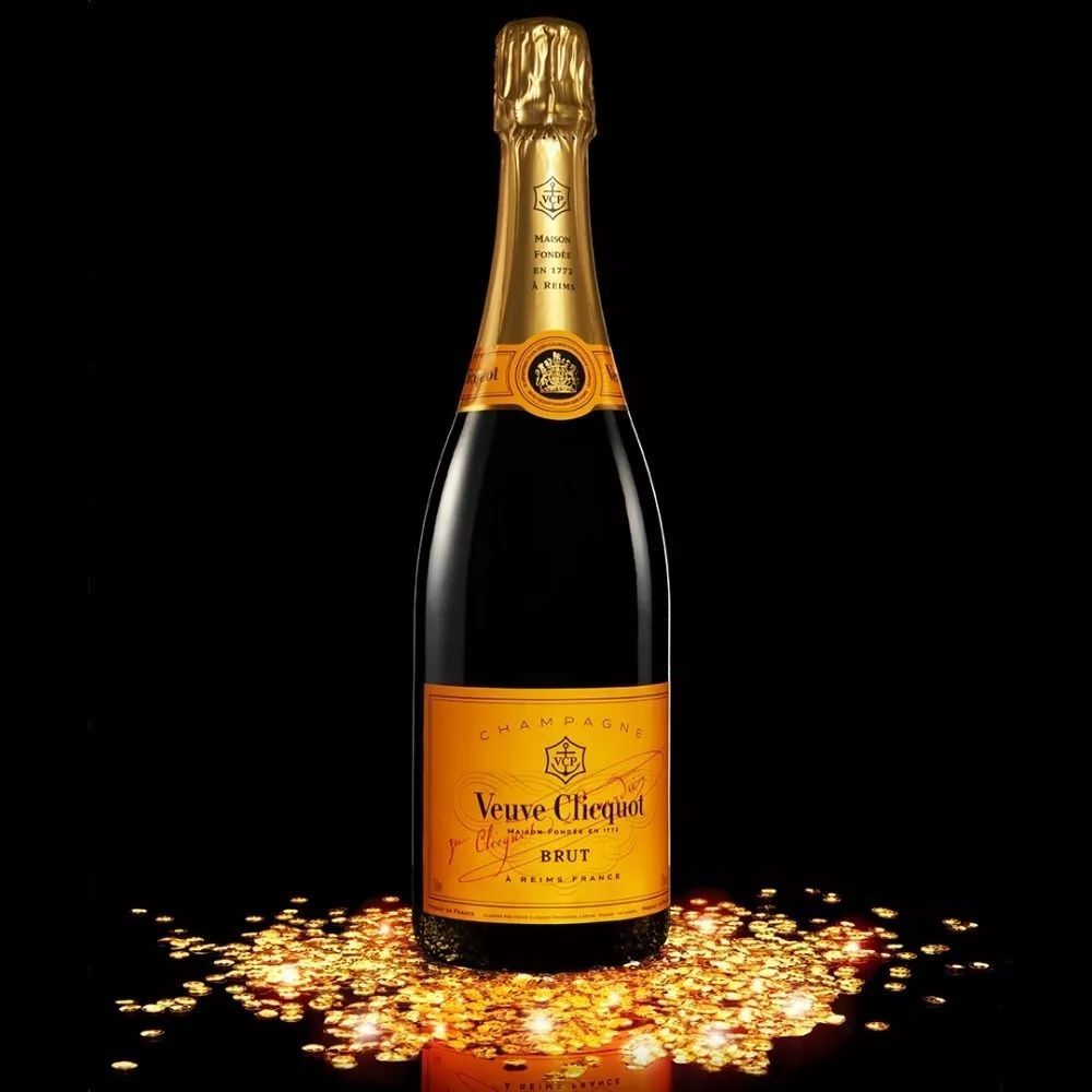 简介:凯歌香槟(veuve clicquot)创立于 1772 年,是全球最古老的香槟厂