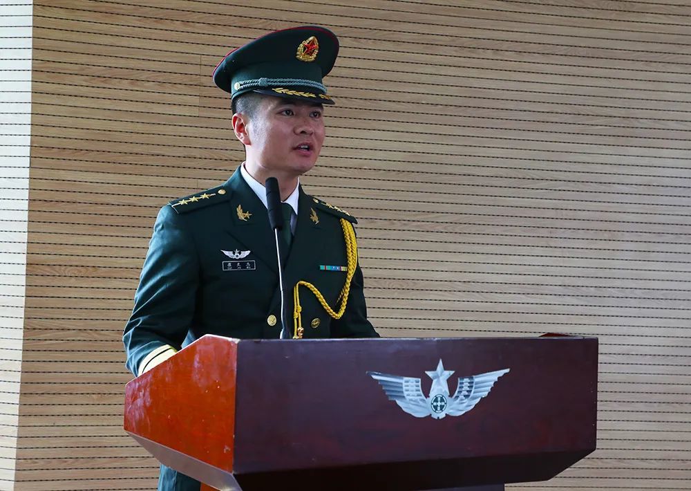 若有战,召必回!东部战区陆军退役军官泪别军营