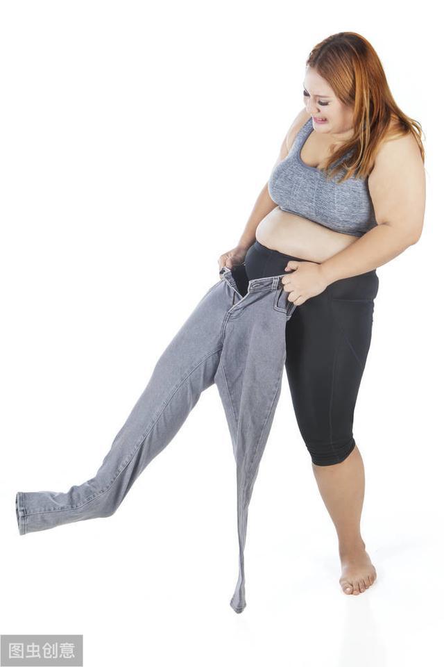 而平时久坐办公的人,腿部血液循环受阻,也会加重腿部肥胖.