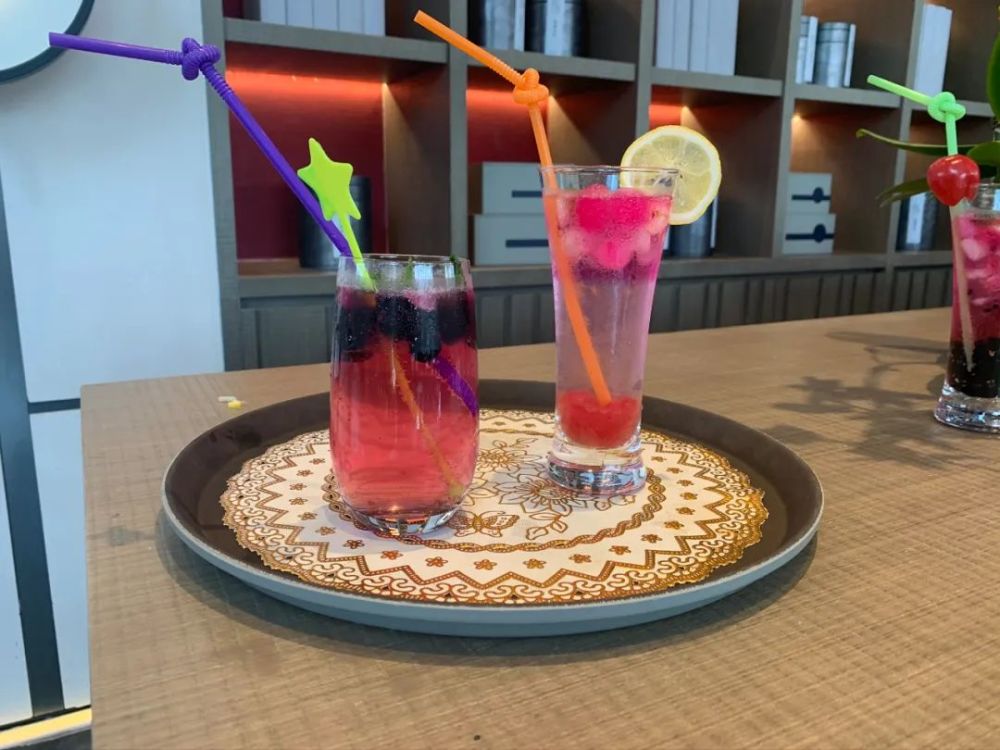 贴心服务饮品丰富售楼部里的精致入住后能享受到多少