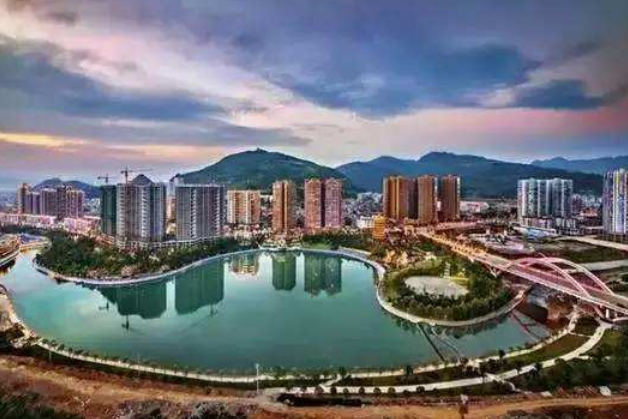 贵州最美的小城,被称为"世界古银杏之乡",并成功撤县