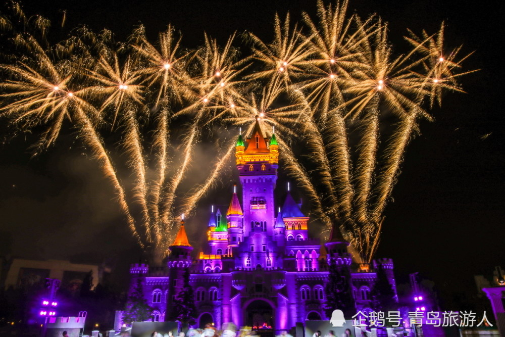 方特夜场烟火秀璀璨回归,青岛夜间旅游正式重启
