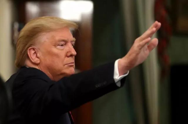 唐纳德·特朗普|特朗普亲为好友减刑，民主党：史上最腐败总统，美国理想再被破坏