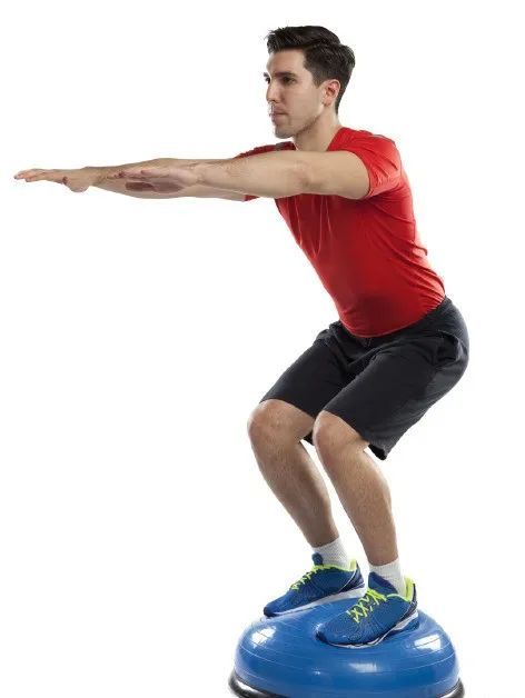 这些行为易"毁膝"!5个简单护膝动作,在家就能做