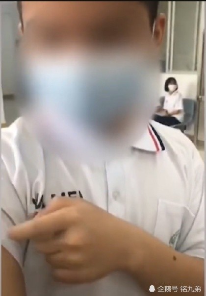 广东省现实版“容嬷嬷”，一教师用圆规扎学生
