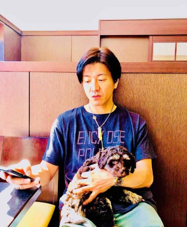 木村拓哉晒合照为狗庆生 三七分发型俊俏 光希非最得宠小女儿 木村拓哉 木村 三七 Amu