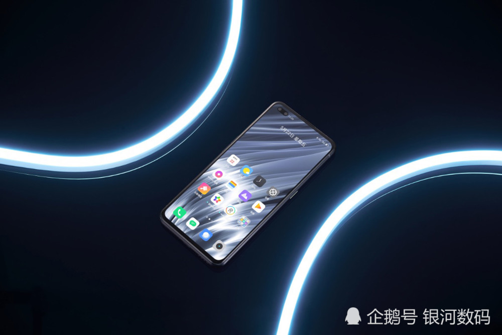 44英寸三星super amoled材质屏幕,(前置双摄)双孔极点全面屏设计,92%