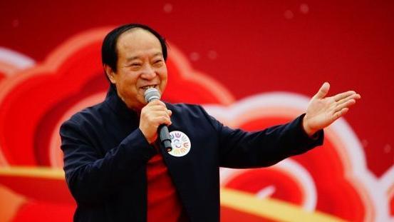 从"相声奇才"到"无人问津",71岁晚年凄凉的牛群,到底多能作?_腾讯新闻