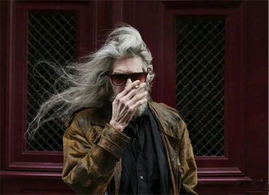 龙族:最有魅力的角色之一,昂热校长在粉丝心中是什么样子呢?_腾讯新闻