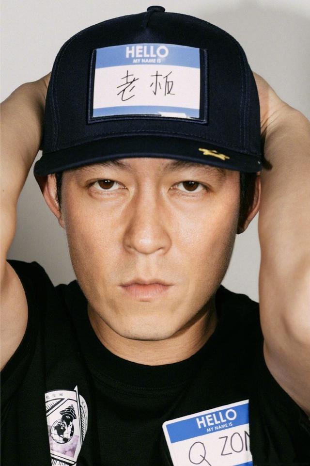 陈冠希早在2003年就前往日本结识了有"原宿教父"之称的潮牌创始人