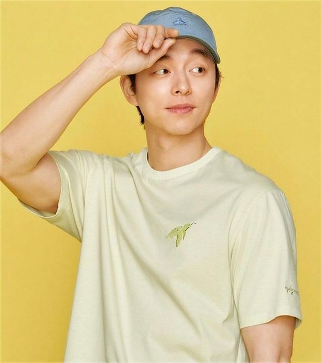 41岁孔刘近况穿上t恤依然散发着少年美气息的男神