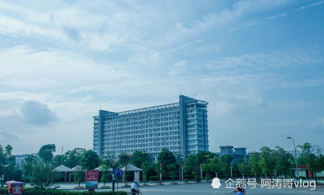 上饶人口_2021年江西各地市常住人口和人均排名(2)