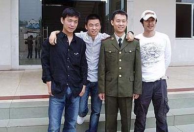 1994年邢佳栋被绑架7天绑匪被捕后感激落泪记得再来找我