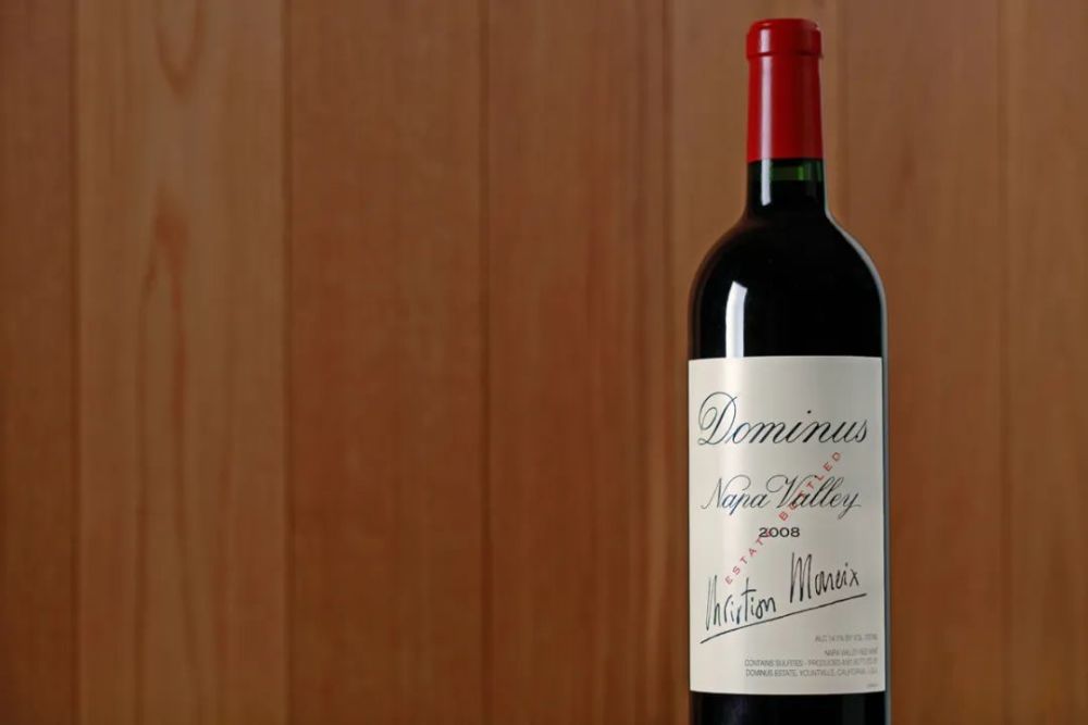 jean-pierre moueix)近些年来,多明纳斯酒庄红葡萄酒凭借卓越的浦质