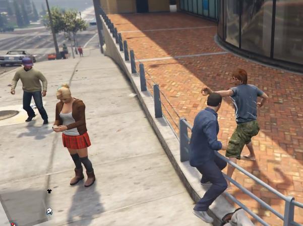 《gta5》当老麦女儿偷跑出去后会去哪?跟踪24小时寻找答案!