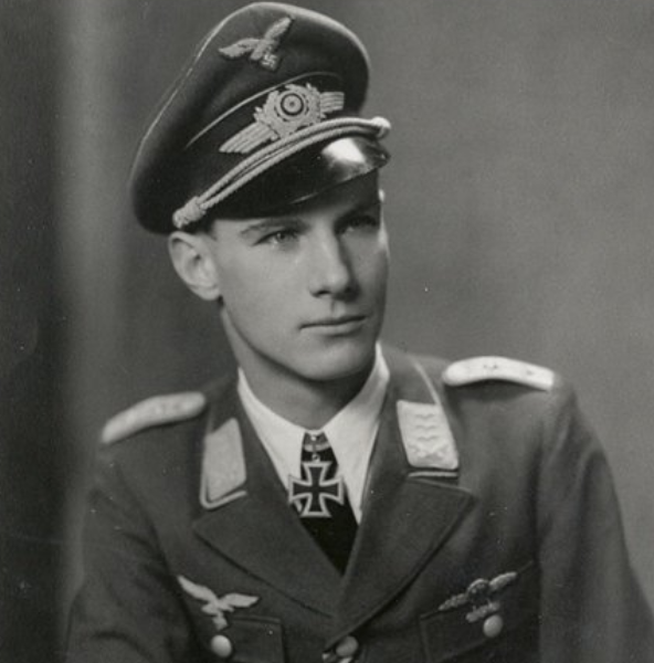 二战帅气德国年轻军官图片