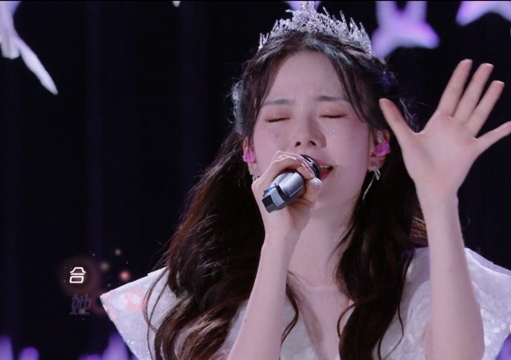 《创造营2020》热播,公演郑乃馨收获人气王,秦海璐模仿张艺凡哭