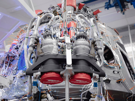 每个吊舱配有2台超级天龙座发动机,2台一组,互为备份