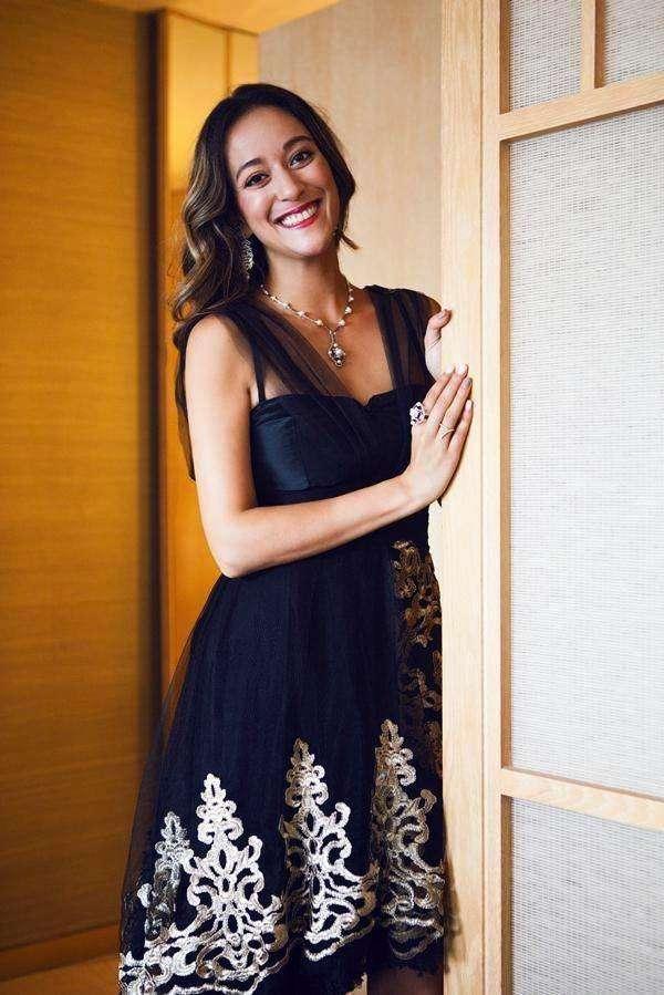 何家文|比起何超琼身家超越赌王，父母双亡弃千亿家产的何家文才是真豪横