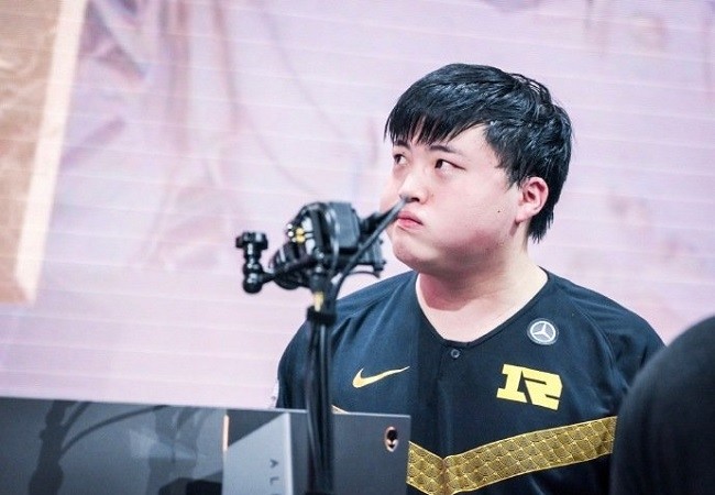 1zplay电竞比分网app｜阿水输掉一局游戏被嘲讽，无语反击：我一定要赢到退役吗？
