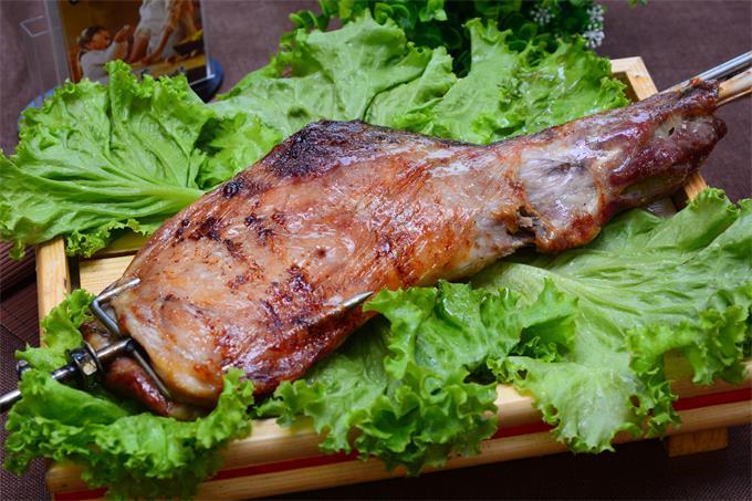 西峪水库|北京周末还宅家里？看看这在水库边上的农家院，出门十米就能钓鱼