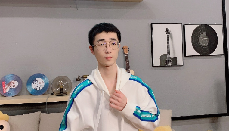 和平精英王小歪挑战极限操作创造吃鸡新玩法结局太喜感