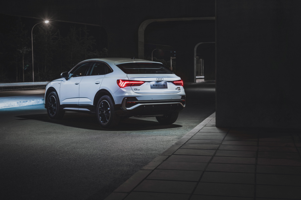 【琪琪的vlog】奥迪q3轿跑,只有女人才最懂得勾起硬汉心中的最深的那