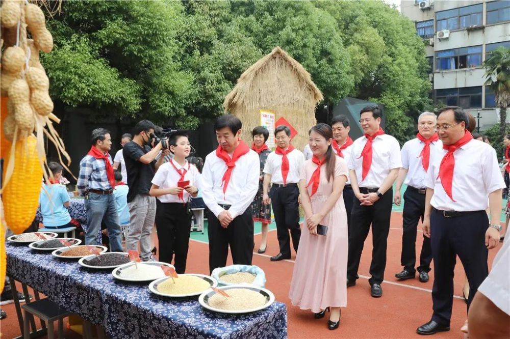 六一 儿童节快乐 齐家滨等市领导看望少年儿童 腾讯新闻