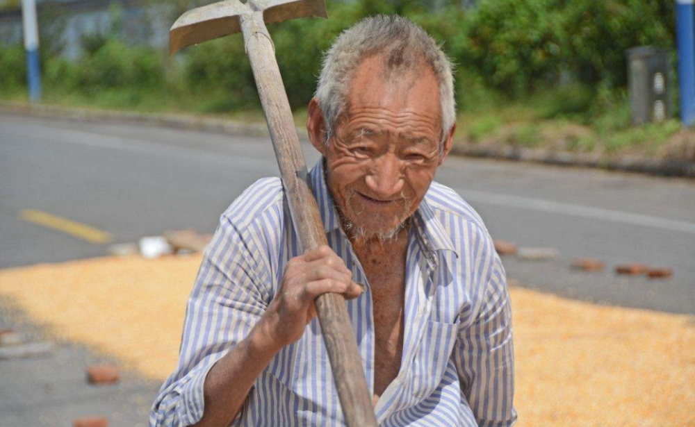 农村驼背的老人很多这是为什么