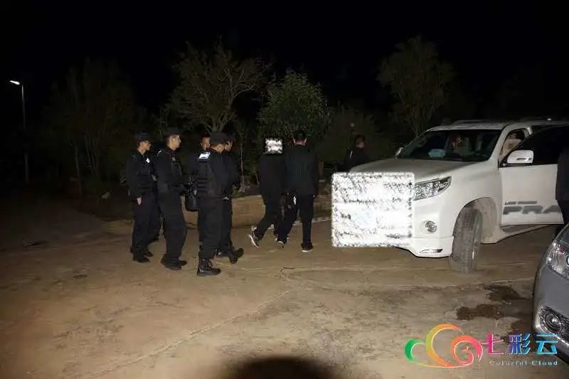 鹤庆县首例涉黑案一审公开宣判黑老大被判处有期徒刑21年