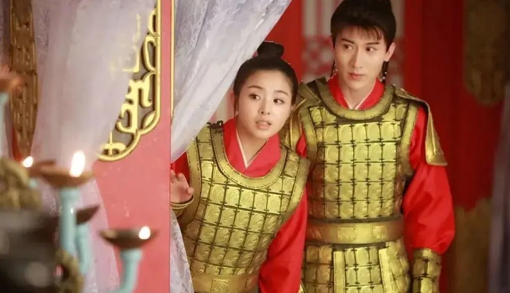 然而,晋献公宠幸骊姬,骊姬想让自己的儿子奚齐做太子,于是便想方设法