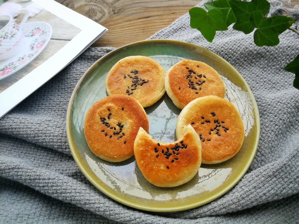 外皮酥脆内心软糯q弹 香甜美味的香蕉糯米饼