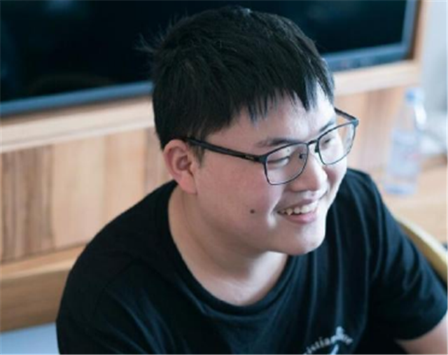 年轻人都玩王者荣耀不玩LOL？周淑怡很沮丧，uzi劝大家去玩