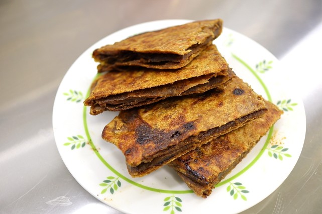 我做的红糖酥饼,外皮酥脆,层多柔软,糖多味厚却不往外流,过瘾